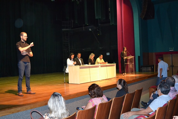 Solenidade de abertura da Secitec foi realizada no Teatro do IFG 